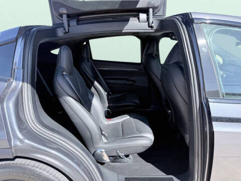 2023 Tesla Model X Standard Range