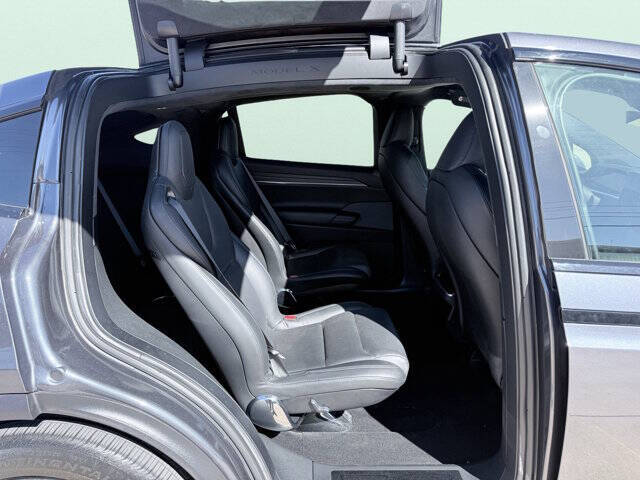 2023 Tesla Model X Standard Range