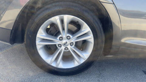 2017 Ford Taurus SEL