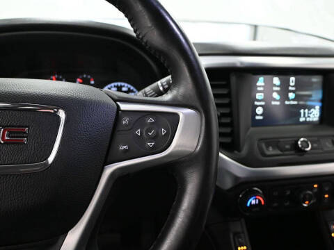 2017 GMC Acadia SLE-2