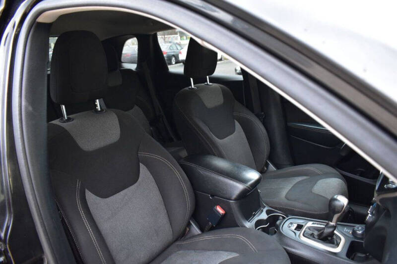 2016 Jeep Cherokee Sport Altitude