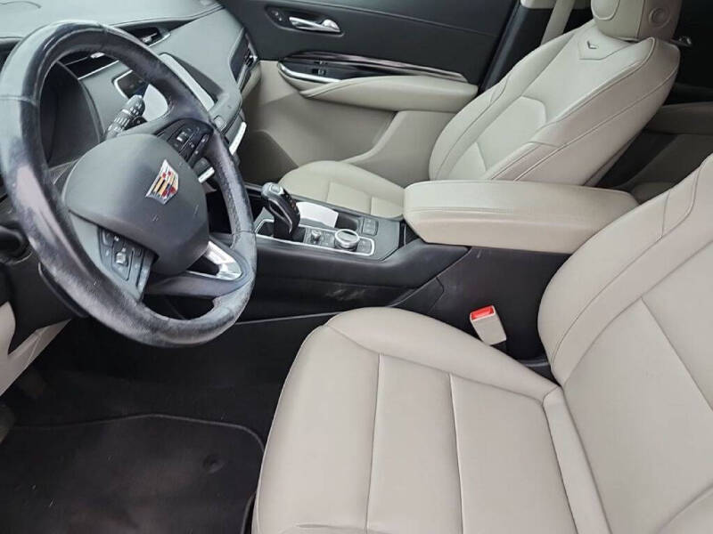 2019 Cadillac XT4 Luxury