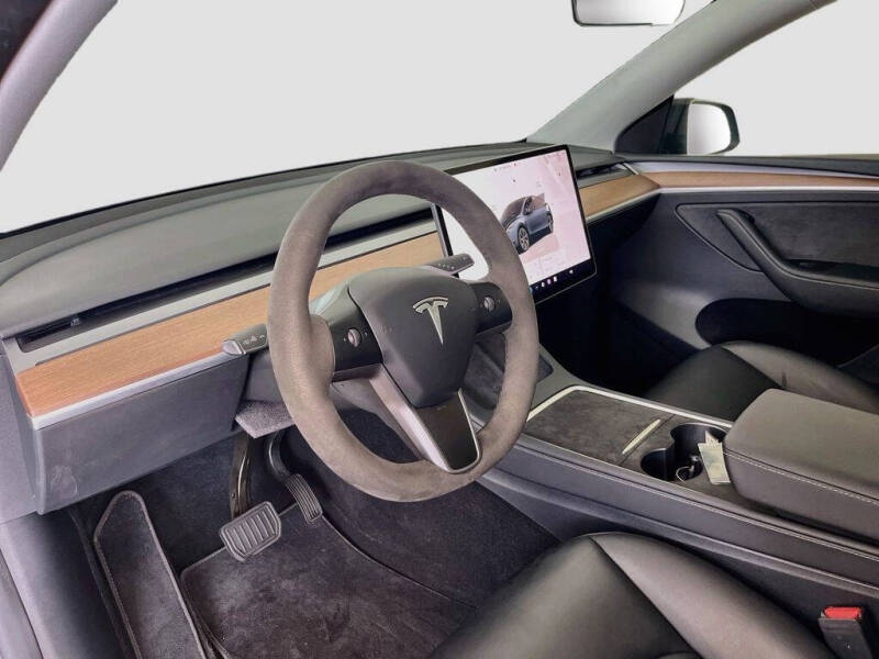 2024 Tesla Model Y Long Range