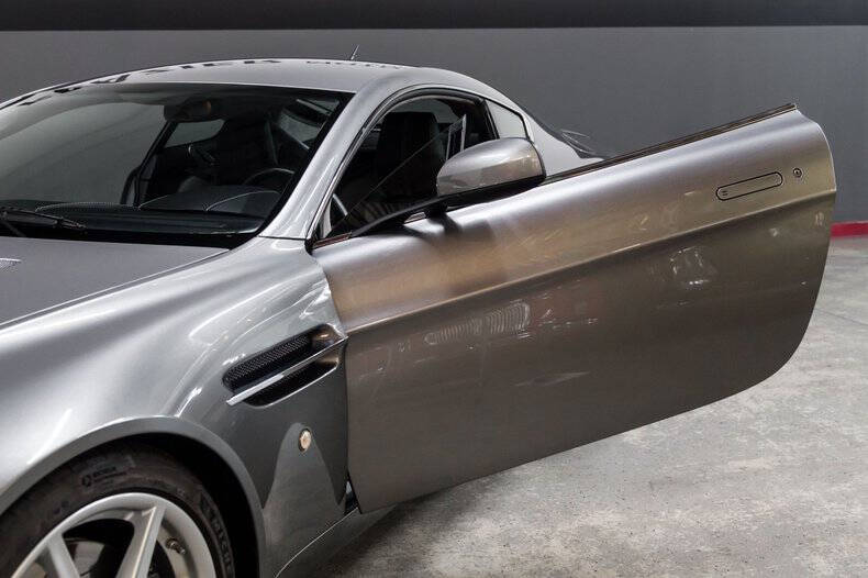 2007 Aston Martin V8 Vantage