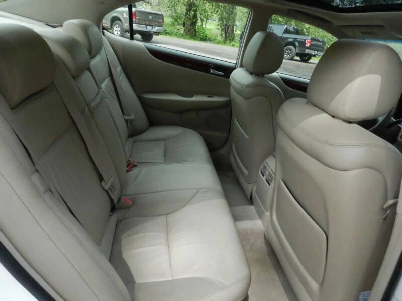 2004 Lexus ES 330