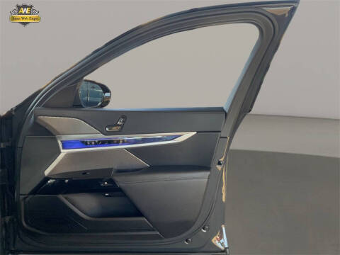 2023 BMW 7 Series 740i