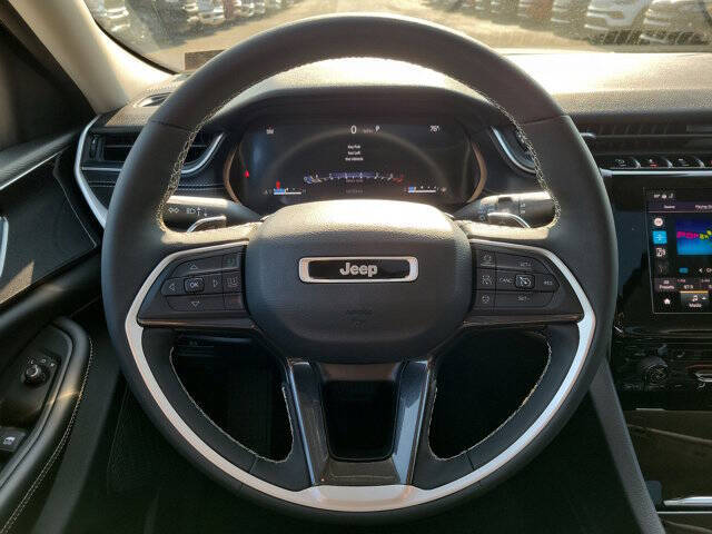 2023 Jeep Grand Cherokee Laredo