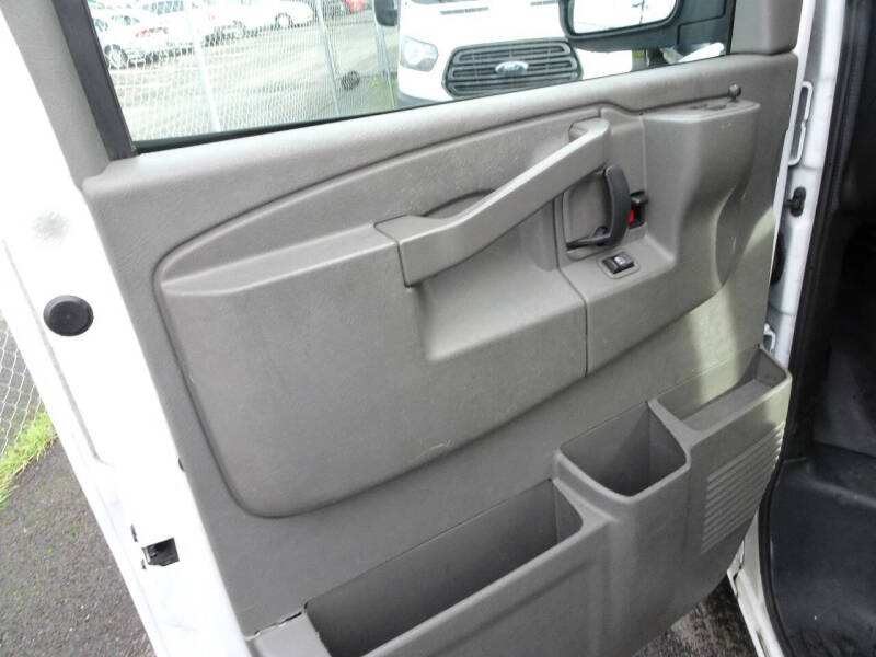 2017 Chevrolet Express 2500