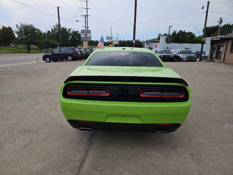 2023 Dodge Challenger SXT