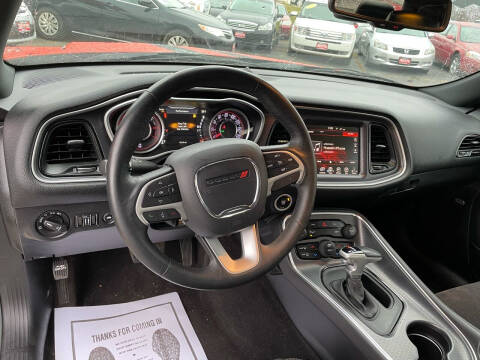 2016 Dodge Challenger R/T Plus