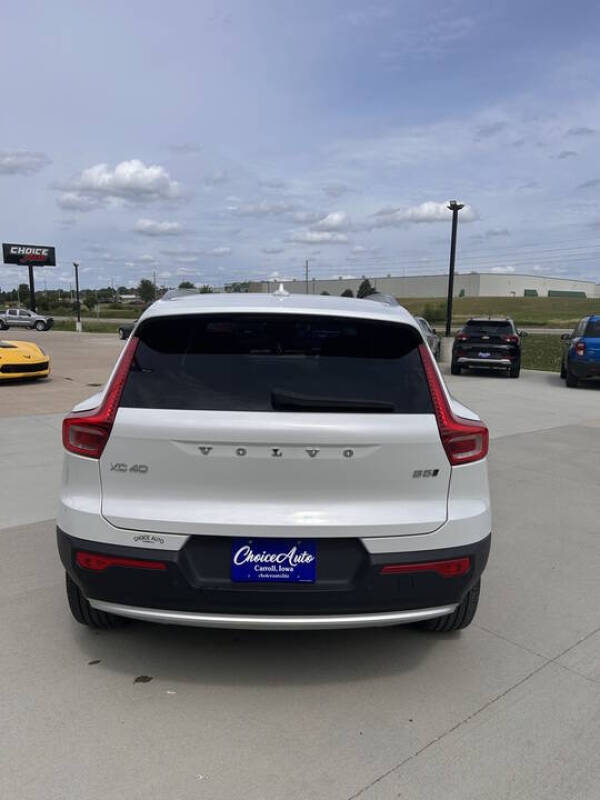 2024 Volvo XC40 B5 Core Bright Theme