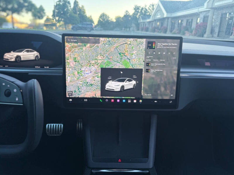 2022 Tesla Model S Plaid