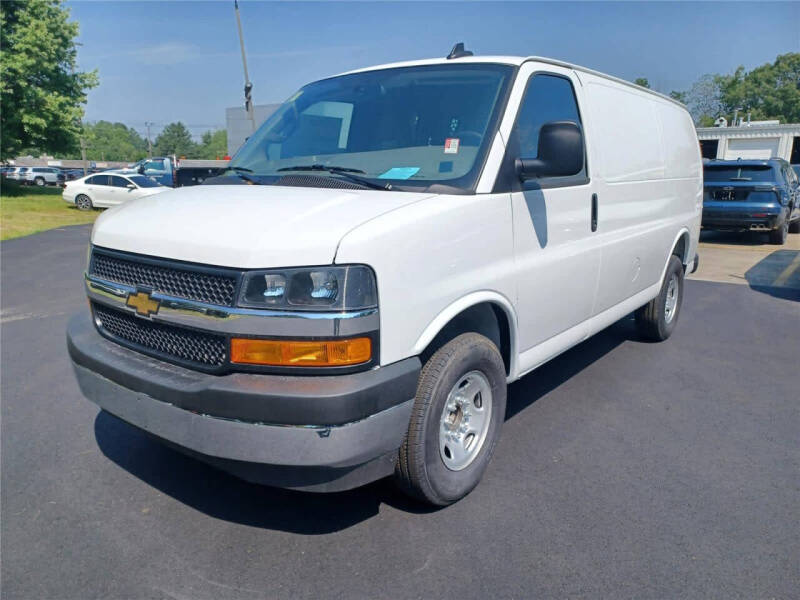 2025 Chevrolet Express 2500