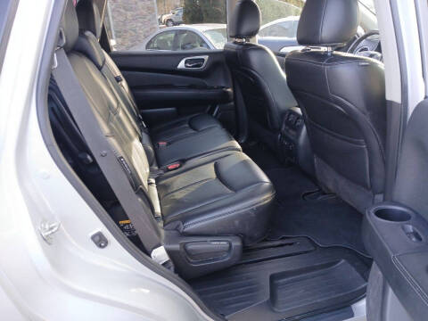 2019 Nissan Pathfinder SL