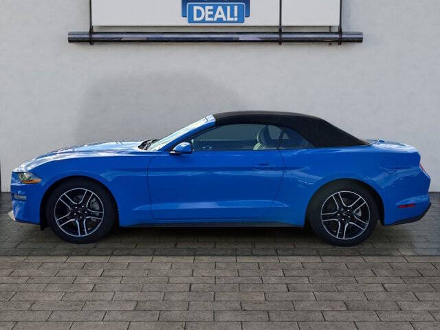 2022 Ford Mustang EcoBoost