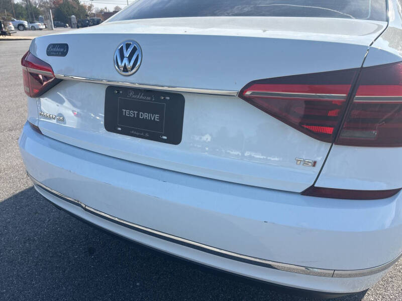2018 Volkswagen Passat 2.0T SE