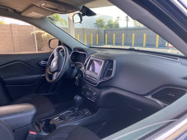 2019 Jeep Cherokee Latitude