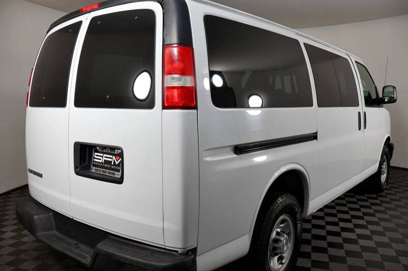 2017 Chevrolet Express LS 2500