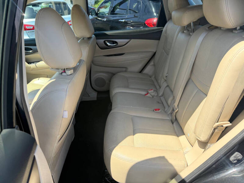 2016 Nissan Rogue SV
