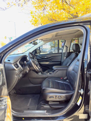 2017 GMC Acadia Denali