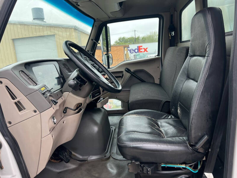 2009 Sterling L7500 Series