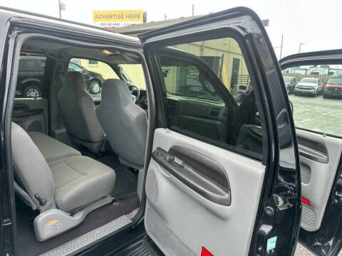 2005 Ford Excursion XLT