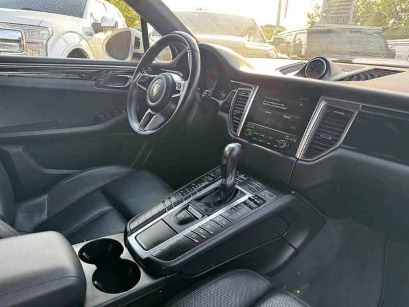 2017 Porsche Macan S