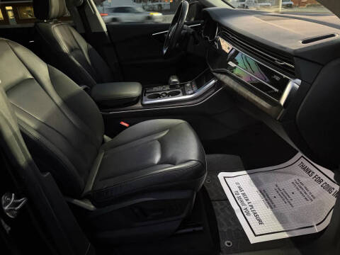 2019 Audi Q8 quattro Premium Plus 55 TFSI