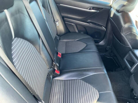 2020 Toyota Camry SE