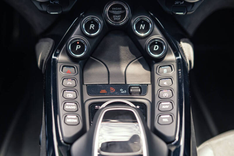 2019 Aston Martin Vantage