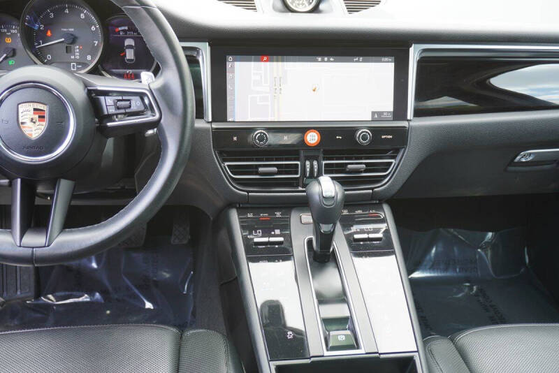 2023 Porsche Macan