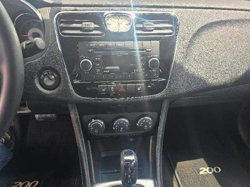 2014 Chrysler 200 Limited