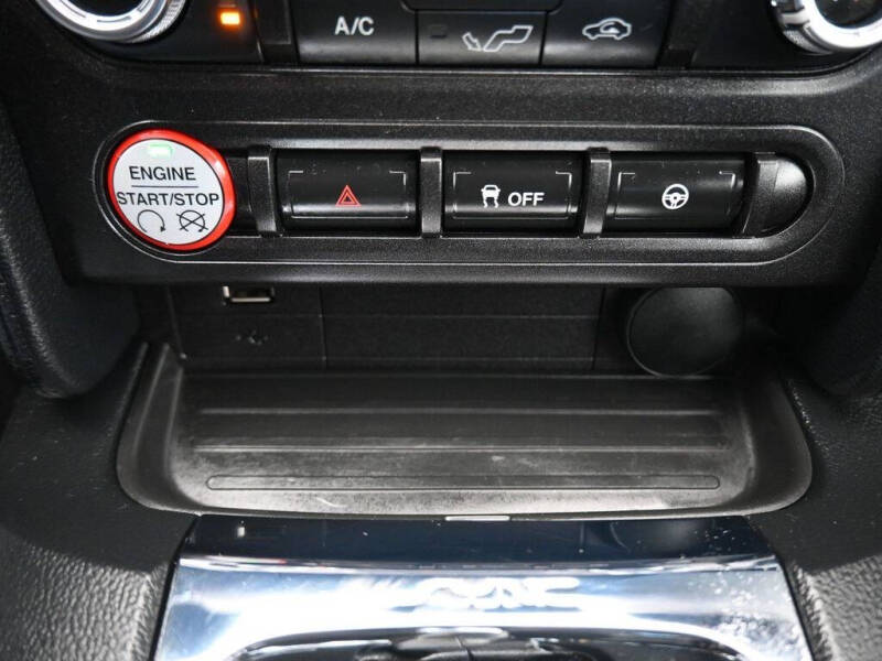 2017 Ford Mustang V6