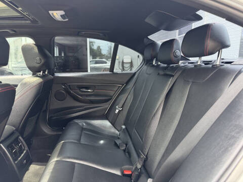 2015 BMW 3 Series 328i