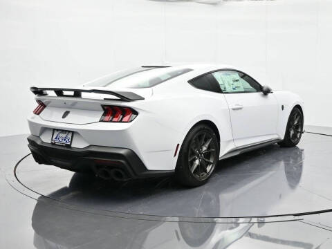 2025 Ford Mustang Dark Horse