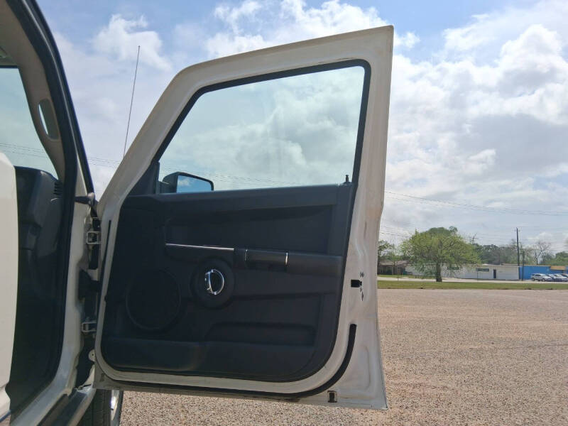 2010 Jeep Commander Sport