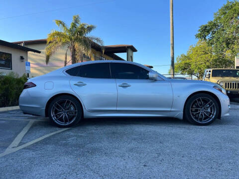 2014 Infiniti Q70 3.7