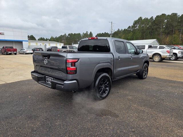 2023 Nissan Frontier SV