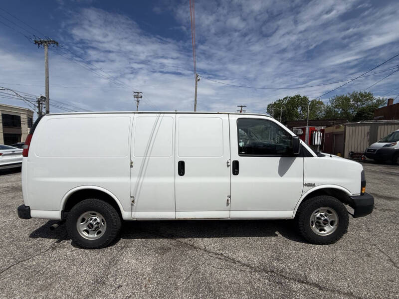 2019 GMC Savana 2500