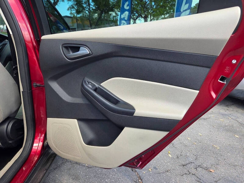 2017 Ford Focus SE