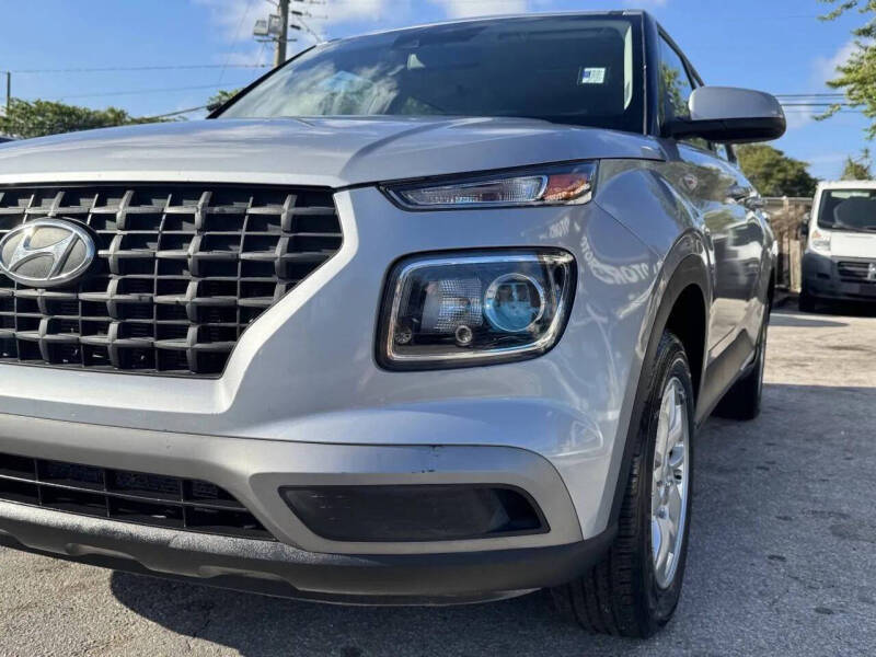 2021 Hyundai Venue SE