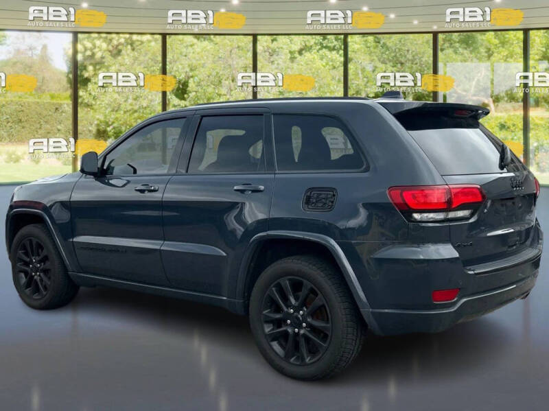 2018 Jeep Grand Cherokee Laredo