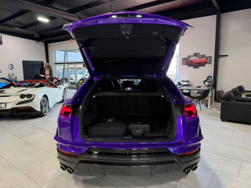 2024 Lamborghini Urus Performante