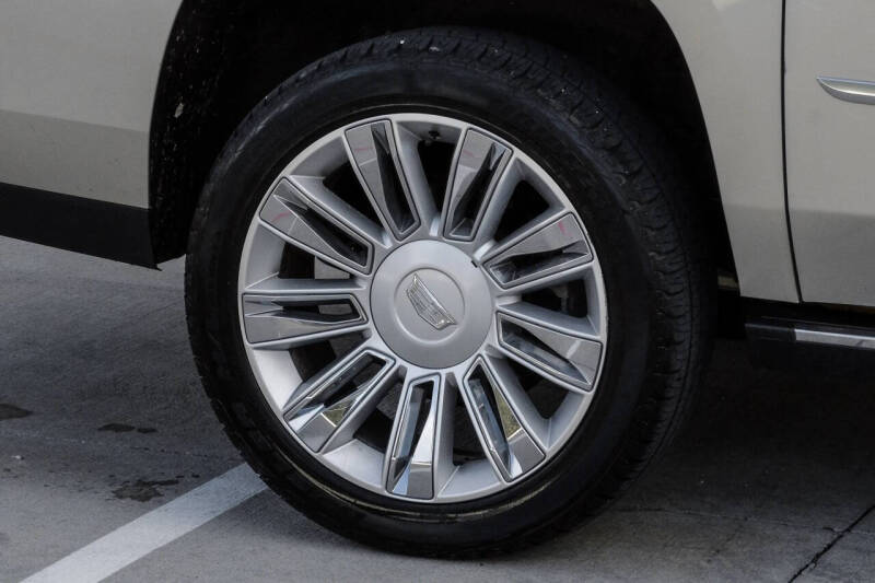 2017 Cadillac Escalade ESV Platinum