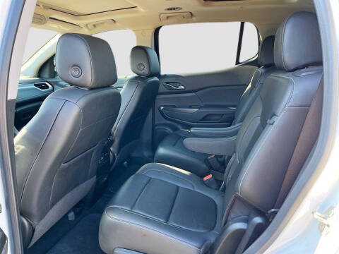 2023 GMC Acadia SLT