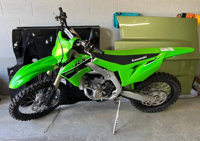 Kawasaki KX 250X Image