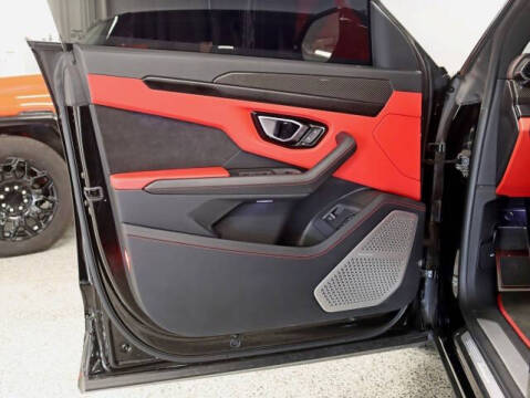 2022 Lamborghini Urus