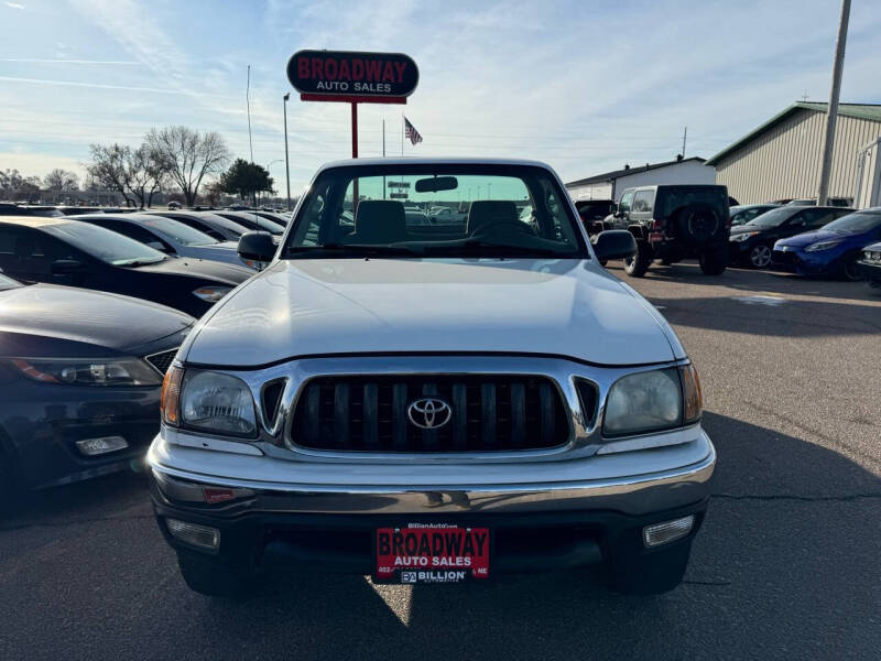 2004 Toyota Tacoma Base photo 3