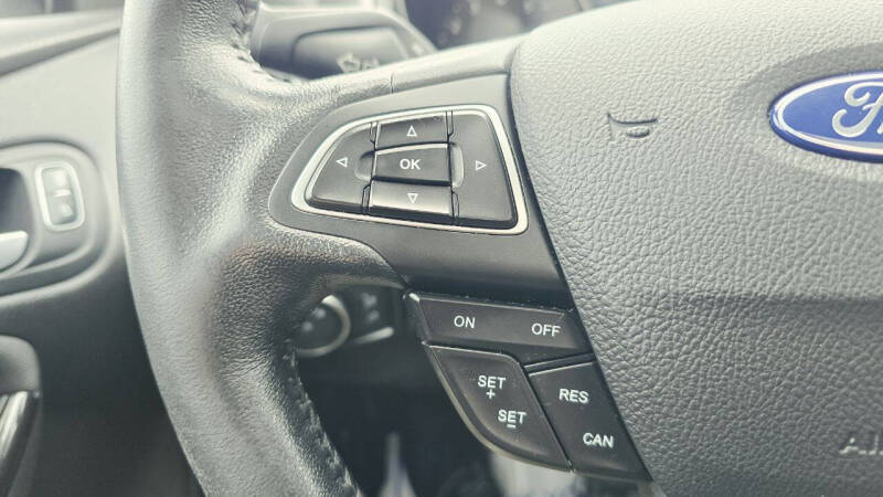 2017 Ford Focus Titanium