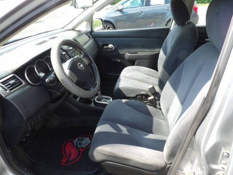 2009 Nissan Versa 1.8 S